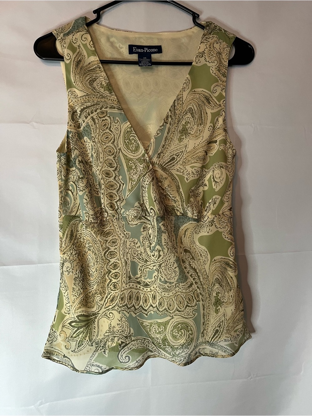 Evan Picone Green and Cream Paisley V-Neck Blouse